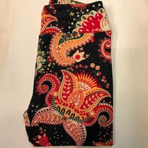Lularoe Os Paisley damask leggings